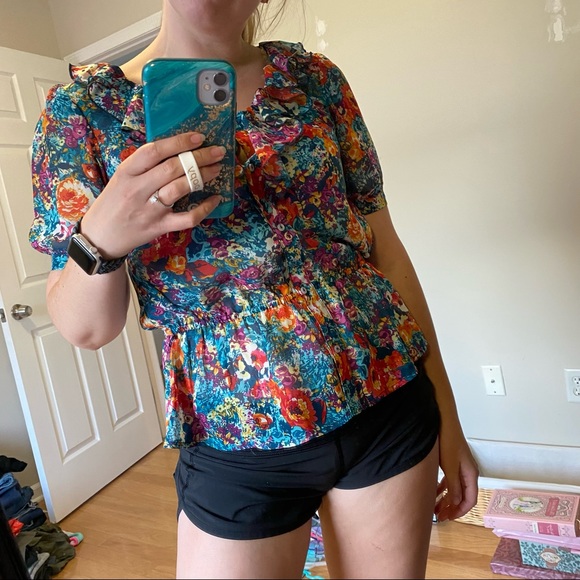 Floral top - Picture 8 of 9